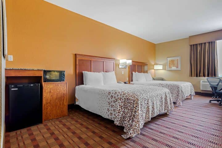 Room 9 of 31
