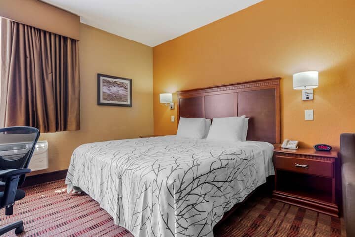 Room 6 of 31